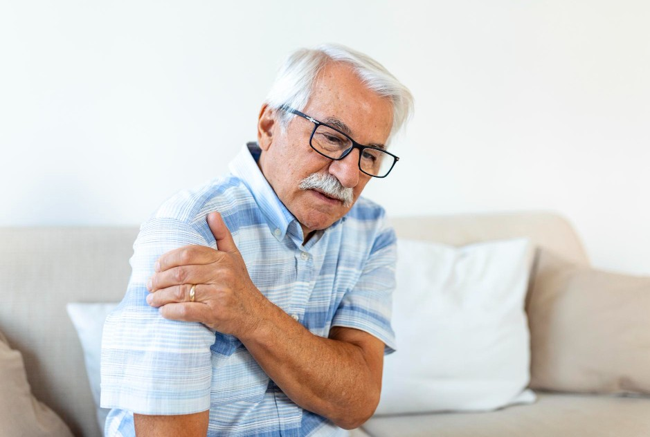 How to Relieve Knee Joint Pain at Home Without Medicine